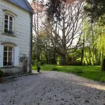 Petit Manoir De La Berthenlaire