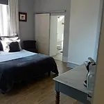 Petit Manoir De La Berthenlaire 3*