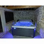Petit Manoir De La Berthenlaire Bed & Breakfast 3*