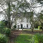 Bed and breakfast Petit Manoir De La Berthenlaire