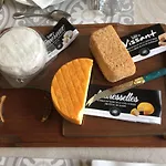 Petit Manoir De La Berthenlaire Bed and breakfast Baincthun