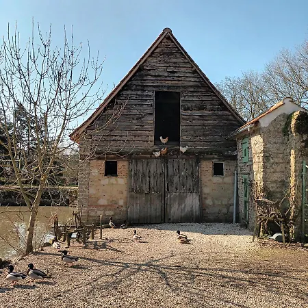 Petit Manoir De La Berthenlaire