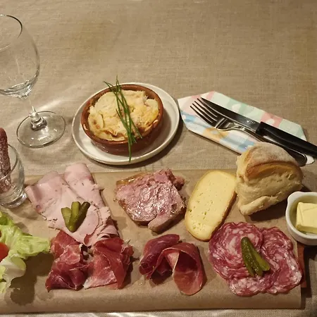 Petit Manoir De La Berthenlaire Отель типа 