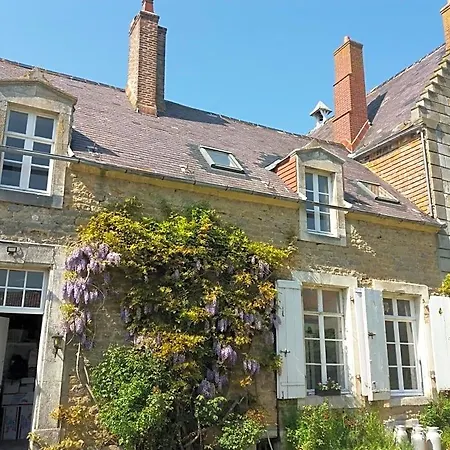 Bed & Breakfast Petit Manoir De La Berthenlaire 3*