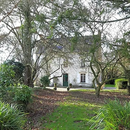 Petit Manoir De La Berthenlaire