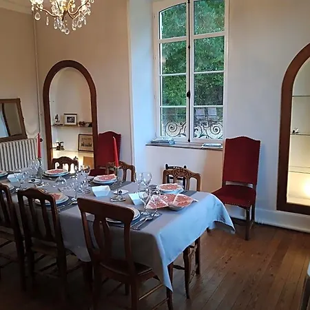 Petit Manoir De La Berthenlaire