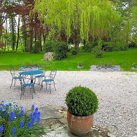 Bed & Breakfast Petit Manoir De La Berthenlaire