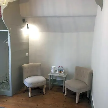 Petit Manoir De La Berthenlaire 3*