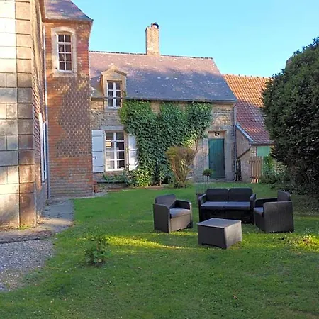 Petit Manoir De La Berthenlaire
