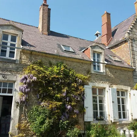 Petit Manoir De La Berthenlaire