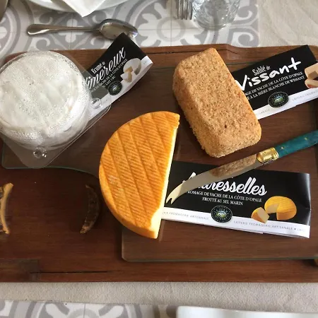 Petit Manoir De La Berthenlaire Alojamento de Acomodação e Pequeno-almoço Baincthun