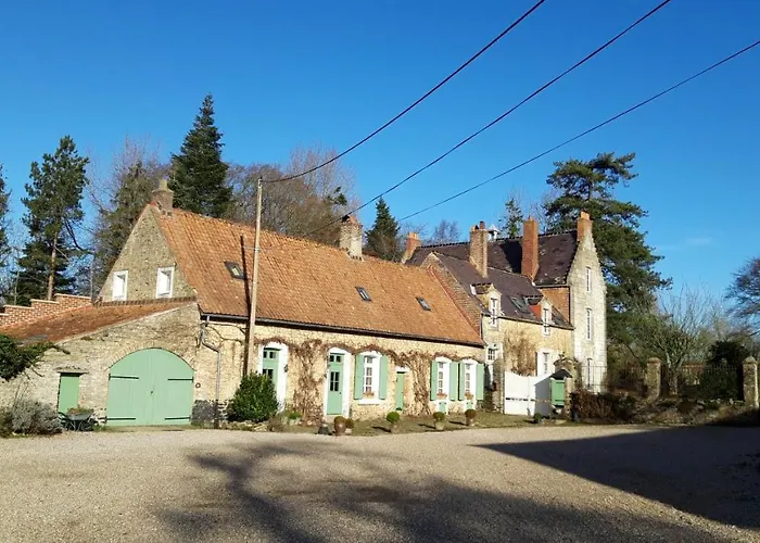 Petit Manoir De La Berthenlaire 3*