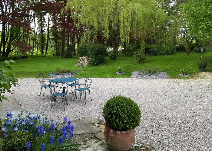 Bed & Breakfast Petit Manoir De La Berthenlaire