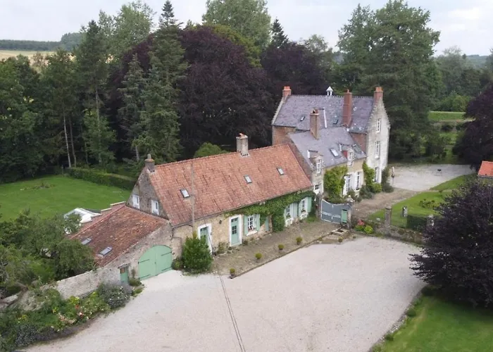 Petit Manoir De La Berthenlaire Bed & Breakfast