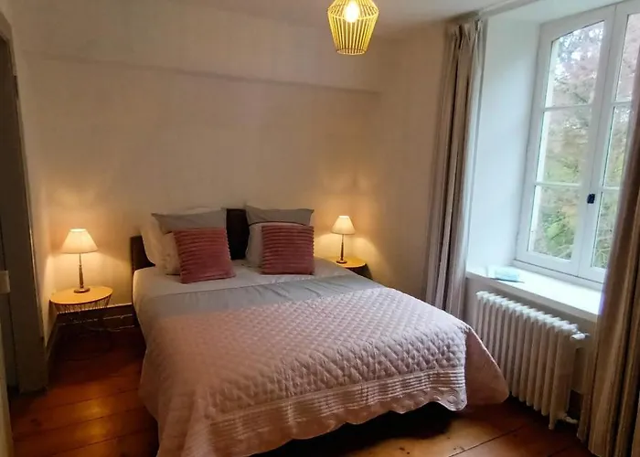 Bed & Breakfast Petit Manoir De La Berthenlaire 3*