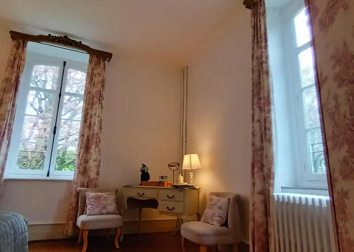 Bed & Breakfast Petit Manoir De La Berthenlaire 3*