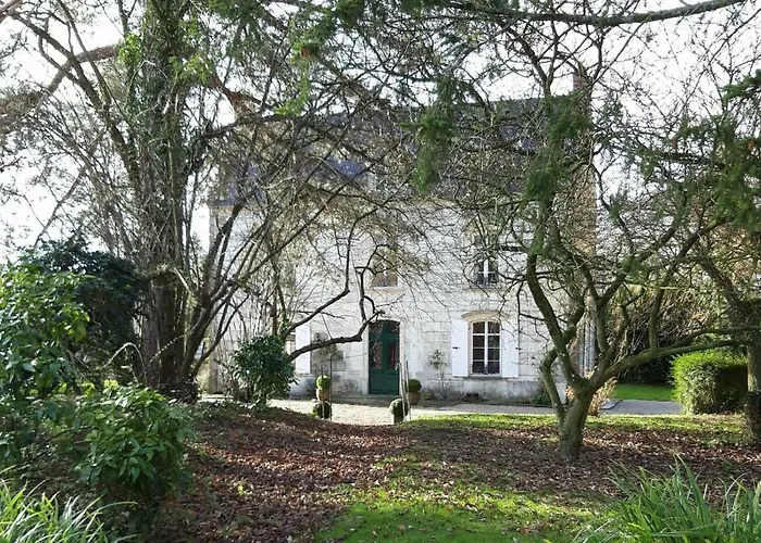 Bed & Breakfast Petit Manoir De La Berthenlaire